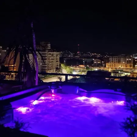 The Episode - Jacuzzi Penthouses