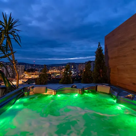 The Episode - Jacuzzi Penthouses Apartman