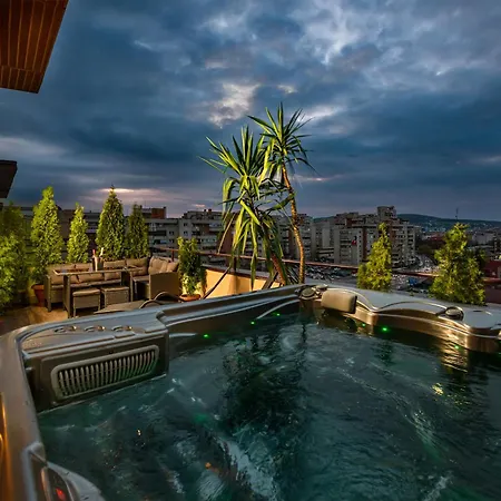 The Episode - Jacuzzi Penthouses *