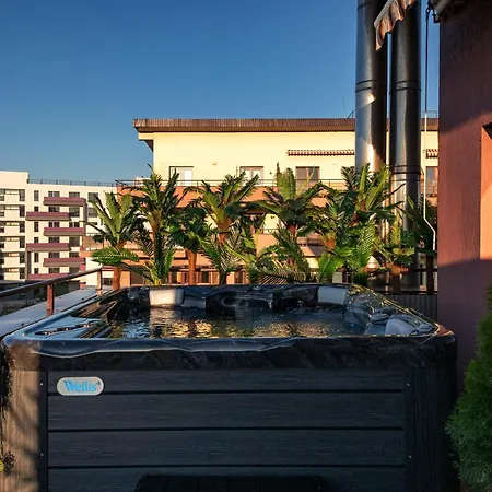The Episode - Jacuzzi Penthouses *