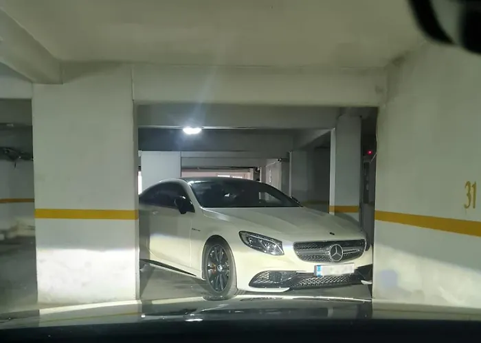 The Episode - Jacuzzi Penthouses