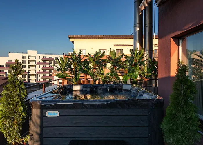 The Episode - Jacuzzi Penthouses *